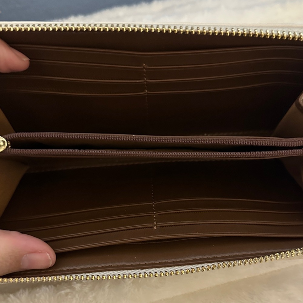 Coach Signature Brown and Cream Zip Wallet - Picture 6 of 7